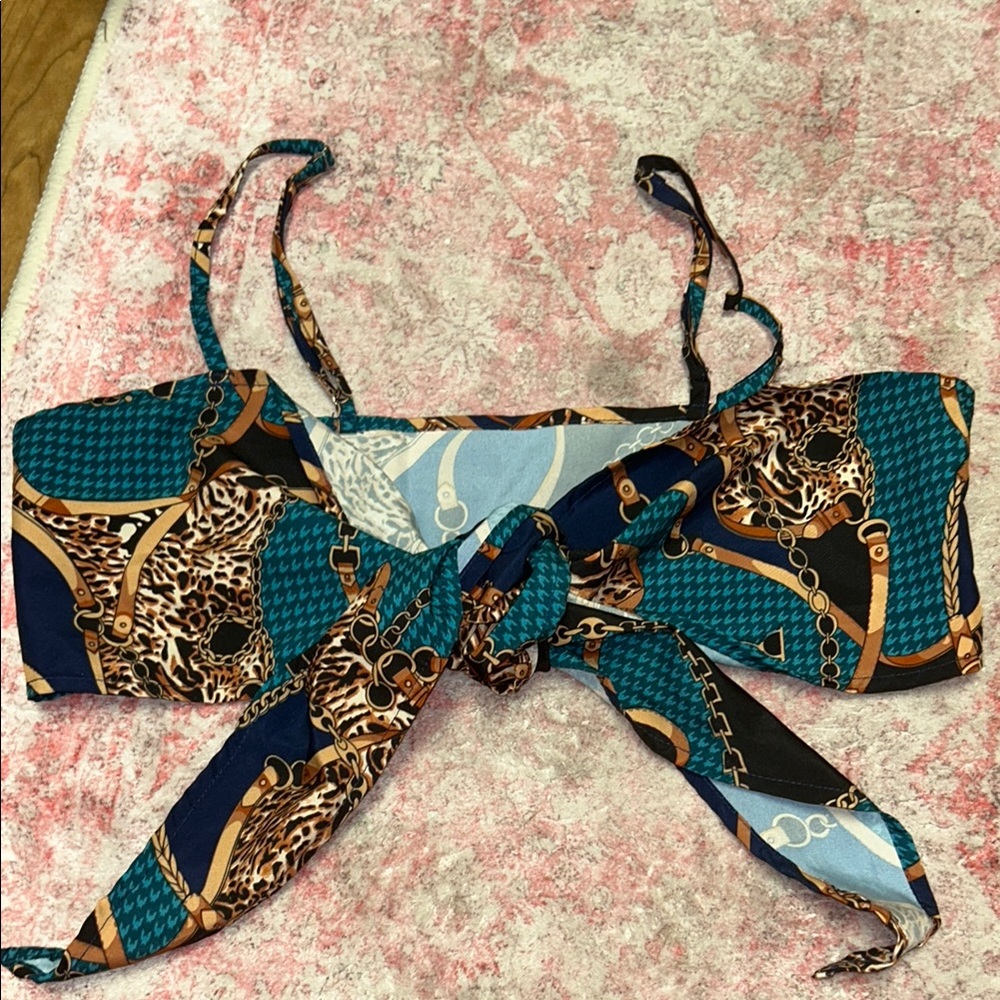 SHEIN Blue and Gold Sleeveless Crop Top with Tie Front